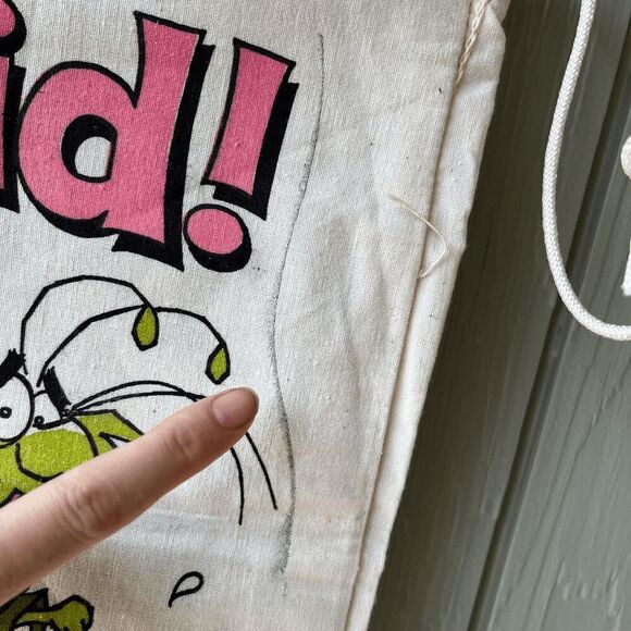 Vintage RAID! Bug Out to the Beach Canvas Drawstring Bag 80s Promo 18"x11" - Picture 2 of 11